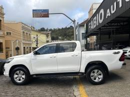 TOYOTA - HILUX - 2020/2020 - Branca - Sob Consulta