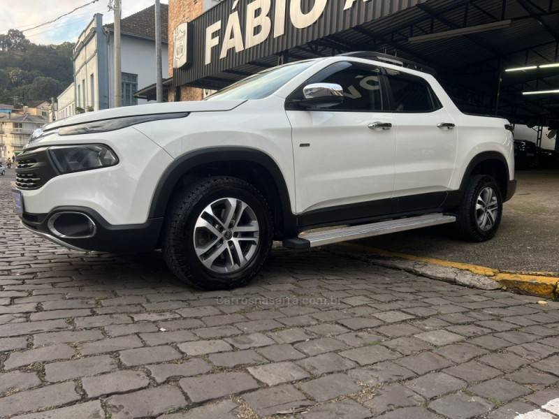 FIAT - TORO - 2016/2017 - Branca - R$ 100.000,00