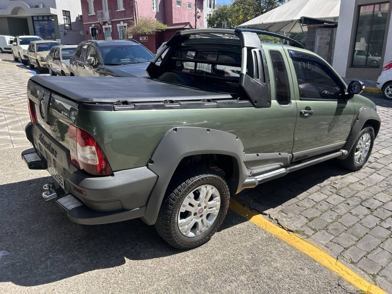 FIAT - STRADA - 2011/2012 - Verde - Sob Consulta