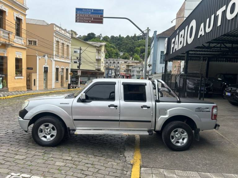 FORD - RANGER - 2011/2012 - Prata - Sob Consulta