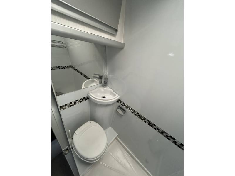 MERCEDES-BENZ - SPRINTER - 2022/2022 - Preta - Sob Consulta