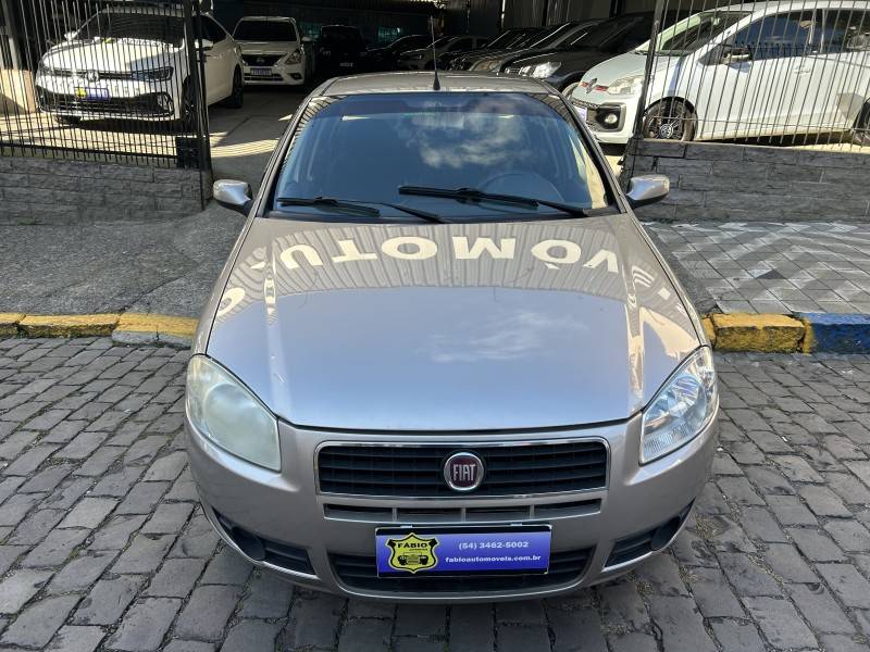 FIAT - SIENA - 2010/2010 - Prata - Sob Consulta