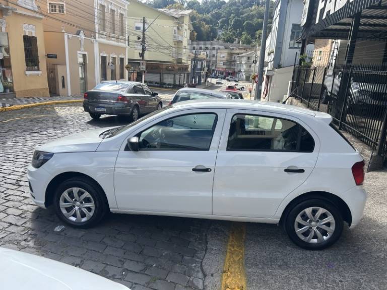 VOLKSWAGEN - GOL - 2022/2023 - Branca - Sob Consulta