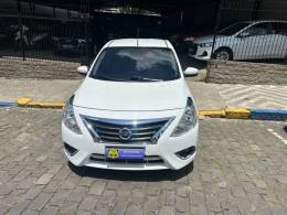 NISSAN - VERSA - 2017/2018 - Branca - Sob Consulta